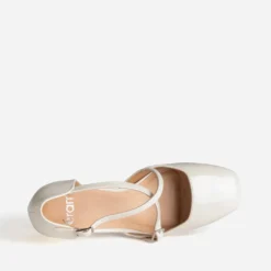 Babies beige vernie brides croisées