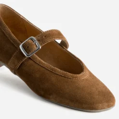 Babies camel cuir velours bout carré