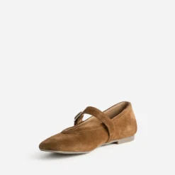 Babies camel cuir velours bout carré