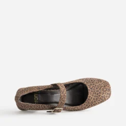 Babies marron cuir velours effet léopard