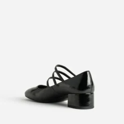Babies noires cuir verni trois brides