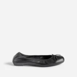 Ballerine éco-conçue BUGGY noire en cuir