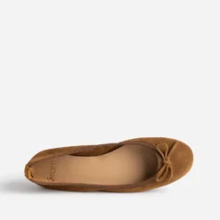 Ballerine cognac en cuir velours à petit nœud