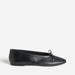 Ballerine noire cuir