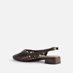 Ballerine slingback marron cuir tressé