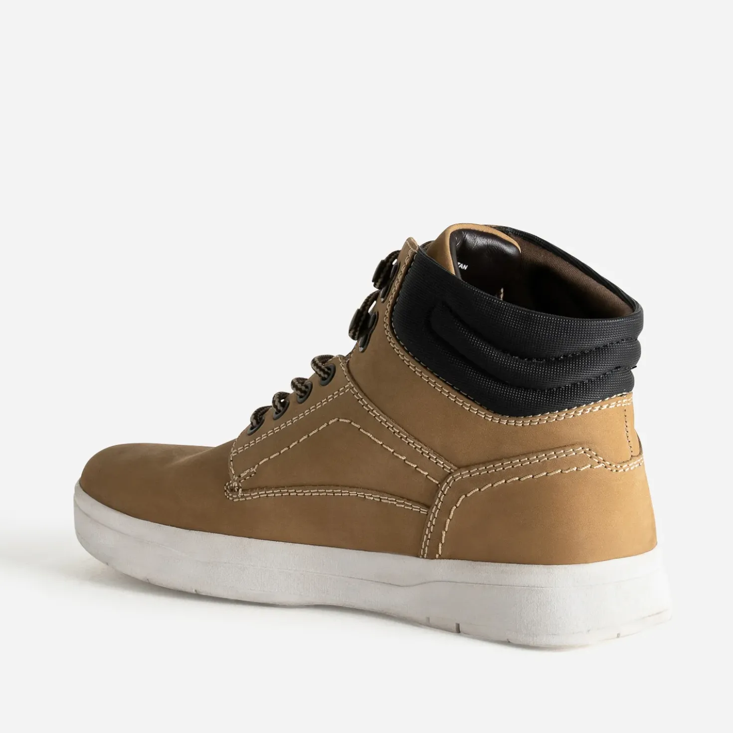 Basket camel en cuir nubuck