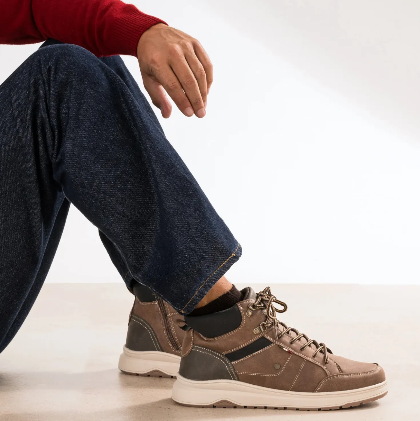 Basket cognac avec découpes