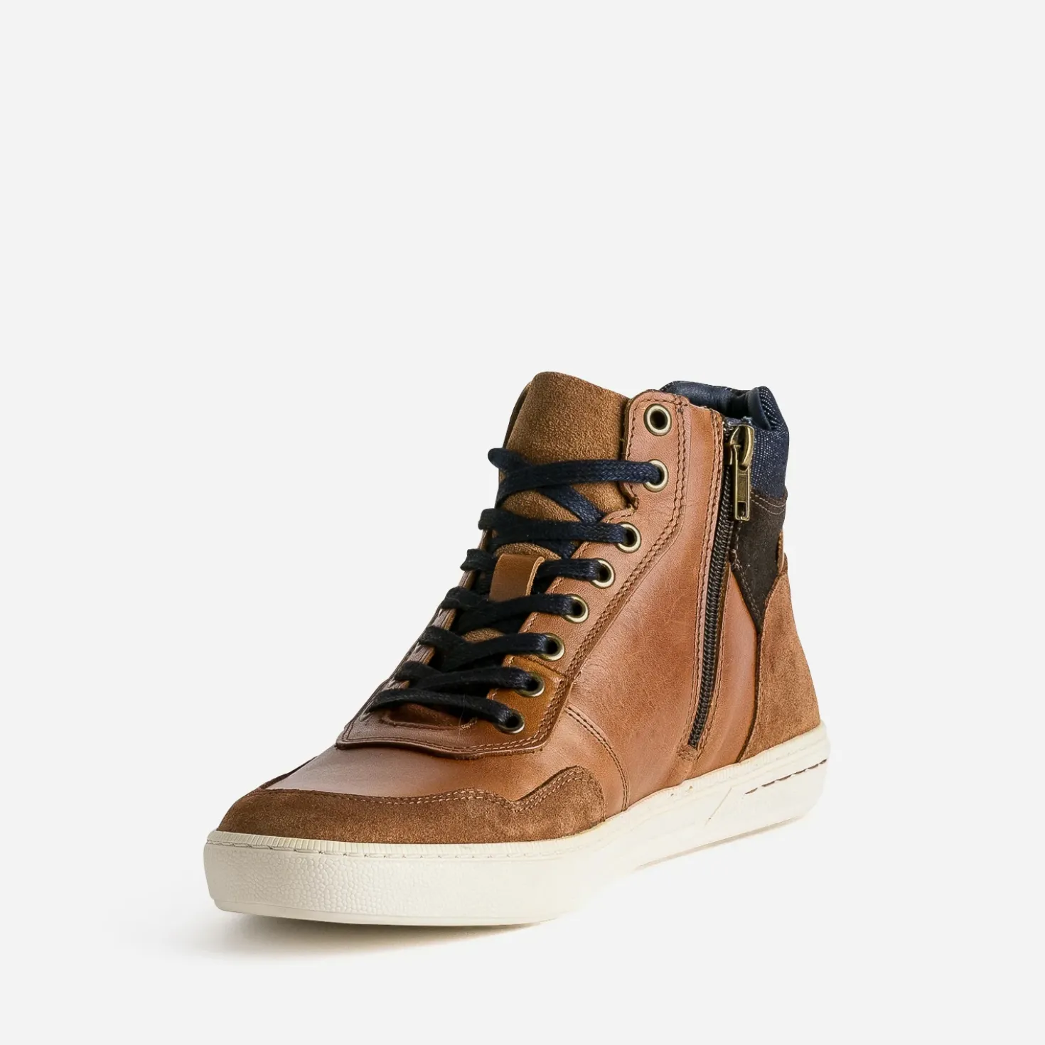 Basket cognac cuir à découpes