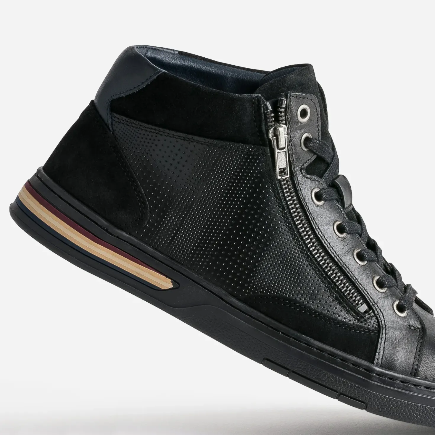 Basket noire cuir