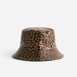 Bob réversible motif léopard et noir