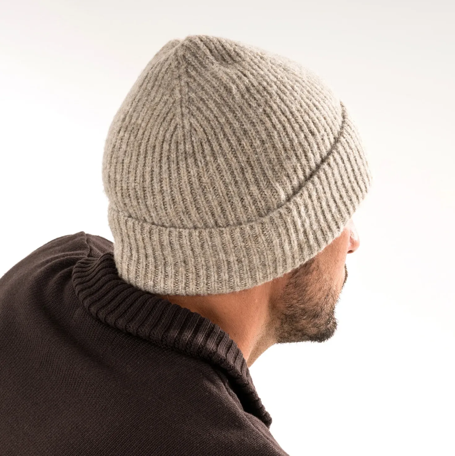 Bonnet taupe maille côtelée homme