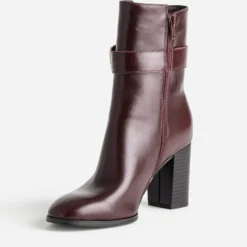Boots bordeaux cuir décor bride