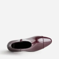 Boots bordeaux verni avec bout droit