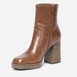 Boots camel à plateforme et talon flare