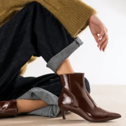 Boots cognac verni cuir petit talon