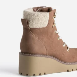Boots compensés marron esprit montagne