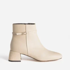 Boots écru cuir fine bride