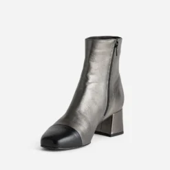 Boots gris métallisé cuir bout noir