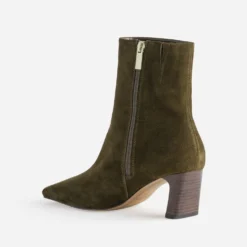 Boots kaki cuir velours talon incurvé
