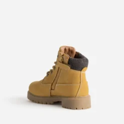 Boots à lacet BUGGY jaune cuir suédé