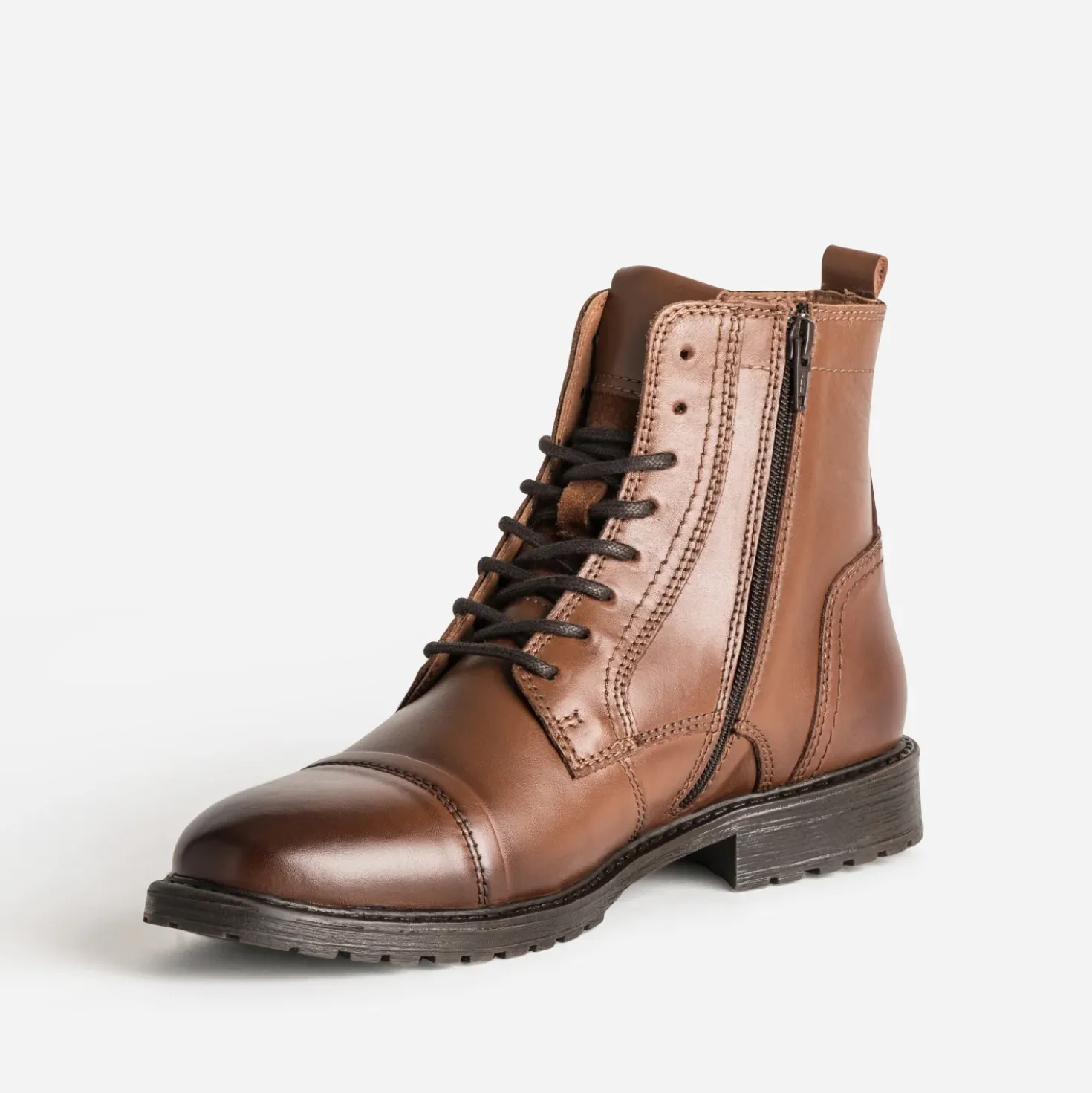 Boots lacet cognac cuir bout droit