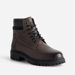 Boots à lacet marron cuir semelle crantée