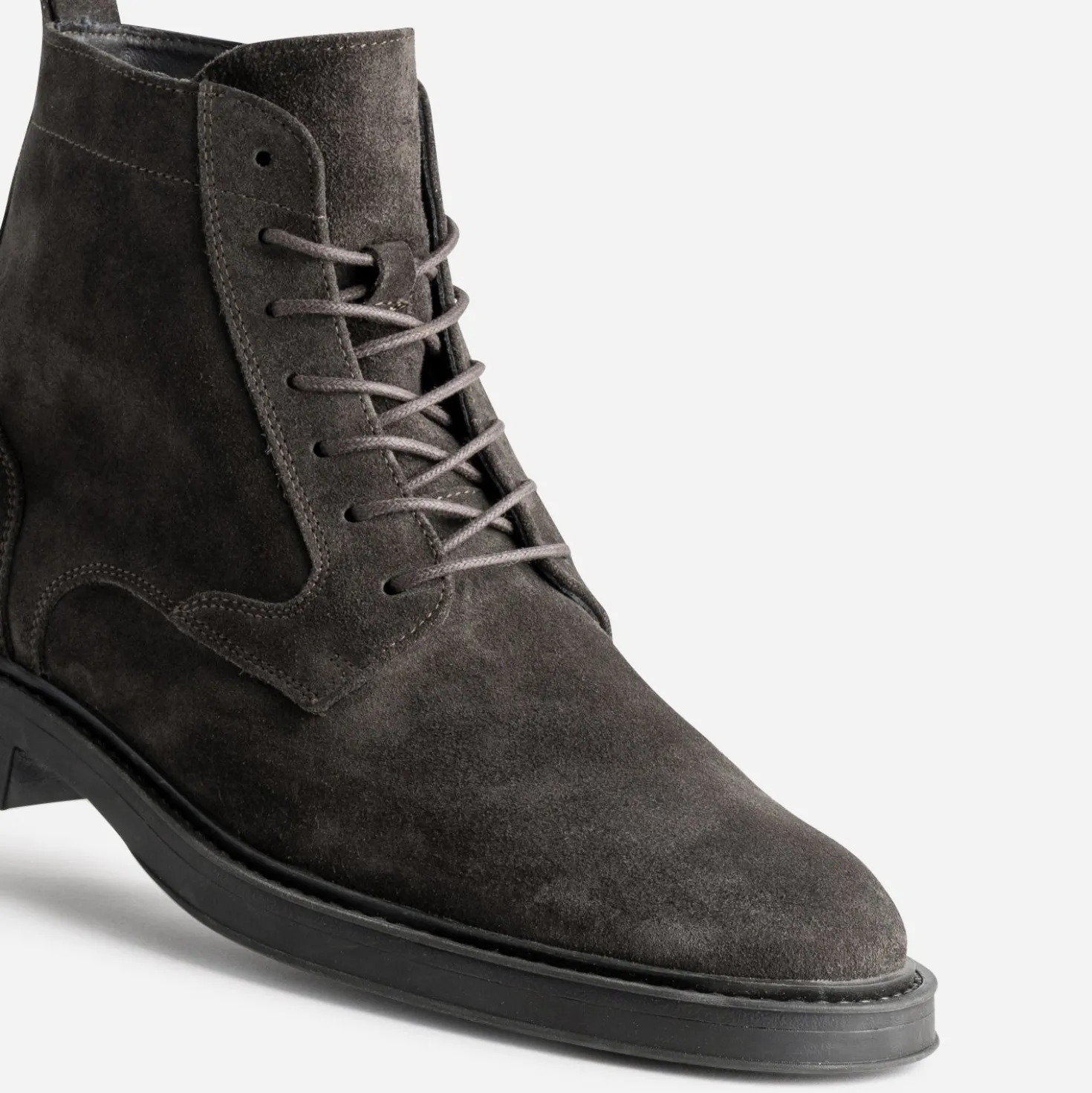Boots à lacet marron foncé cuir velours