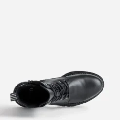 Boots à lacet noir cuir semelle crantée