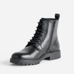 Boots à lacet noir cuir semelle crantée