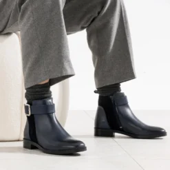 Boots marine en cuir détail bi-matière