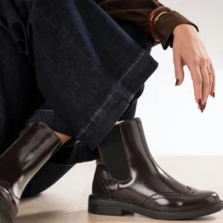 Boots marron bout fleuri