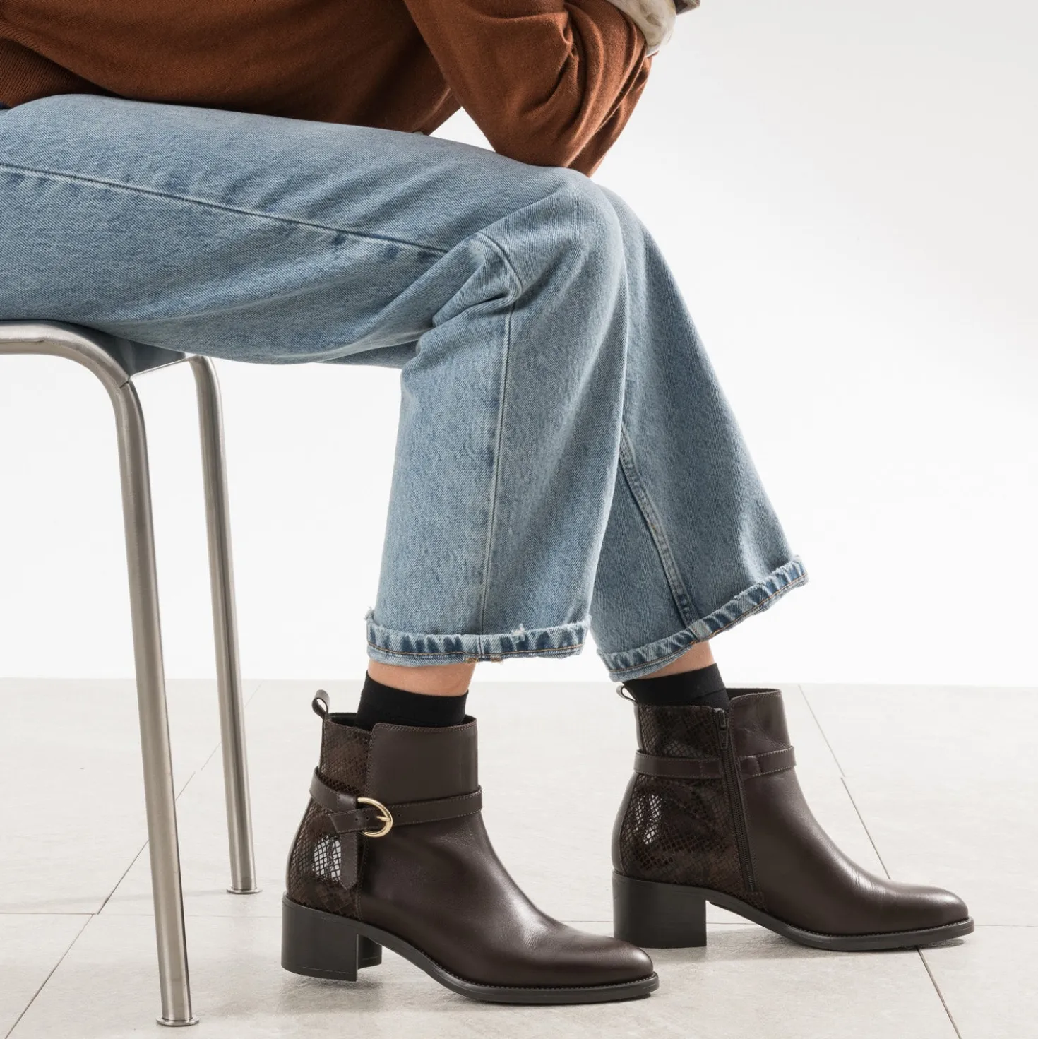 Boots marron cuir bride fantaisie