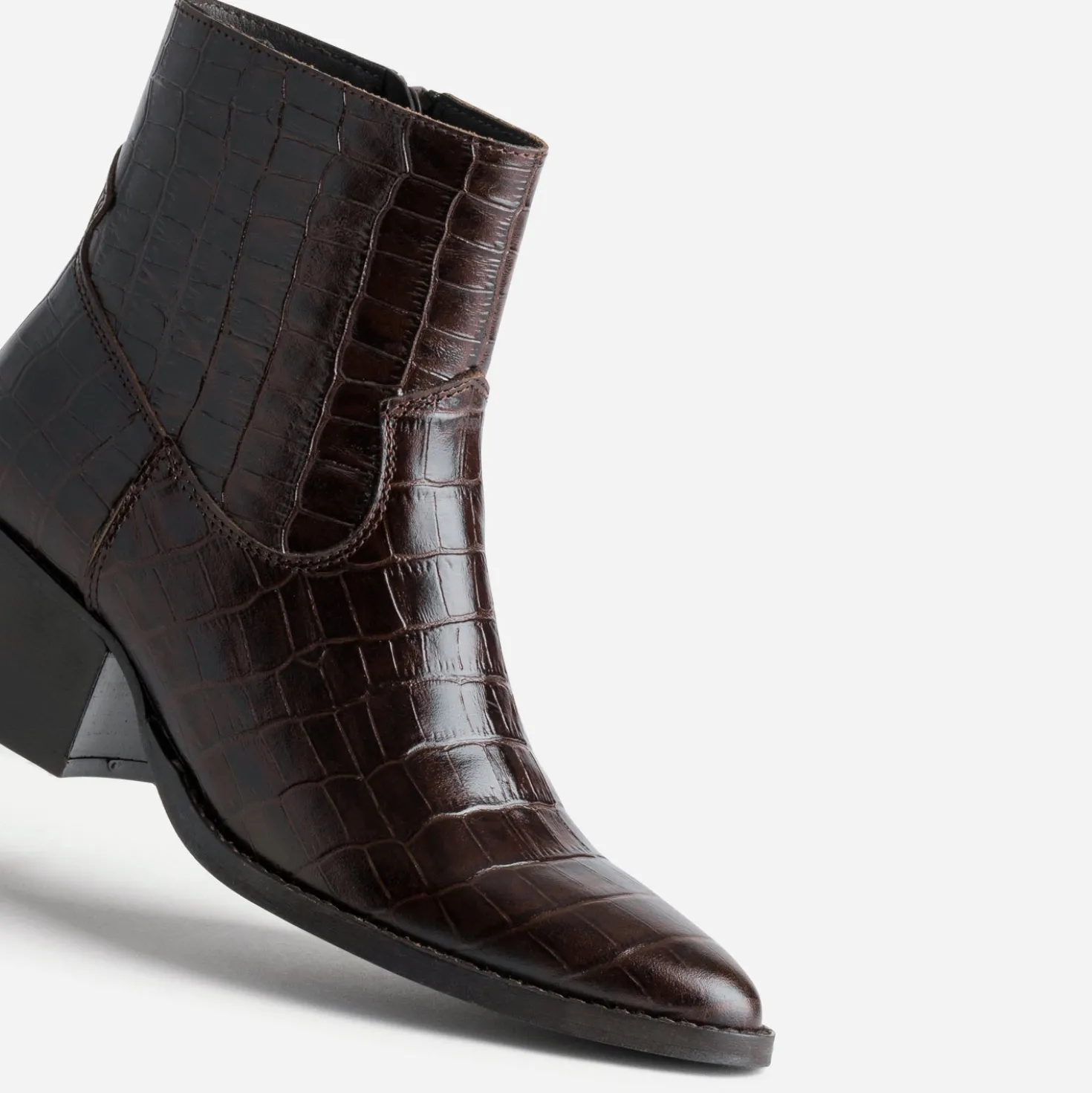 Boots marron cuir embossé effet croco
