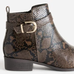 Boots marron effet python avec bride cheville