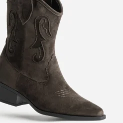 Boots marron suédé esprit santiag