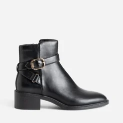 Boots noir avec bride