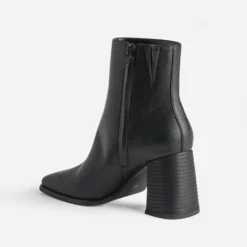Boots noir éco-conçu à bout carré