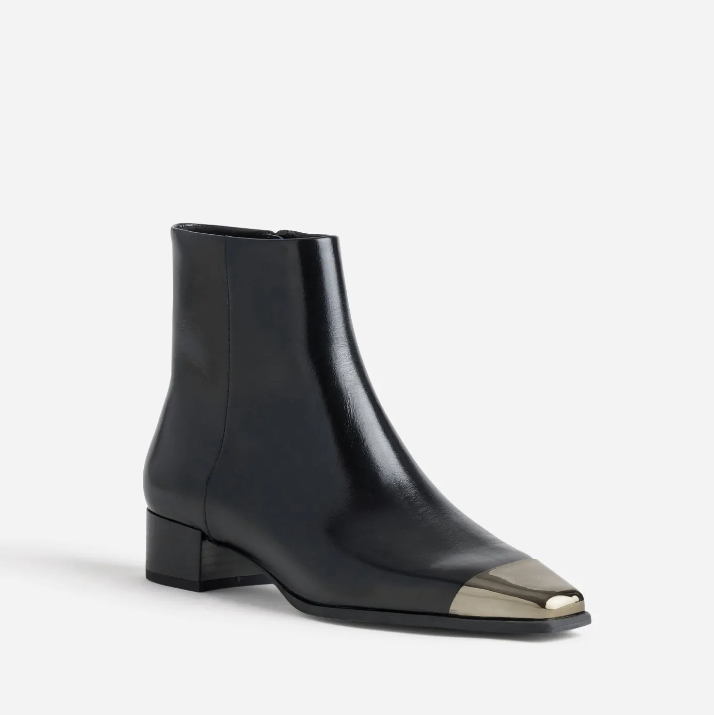 Boots noir cuir bout métallisé