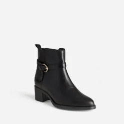 Boots noir cuir bride fantaisie
