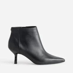 Boots noir cuir kitten-heel