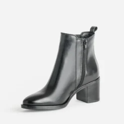 Boots noir cuir à talon