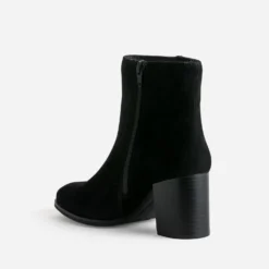 Boots noir cuir velours anneaux fantaisie