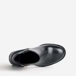 Boots noir décor bride