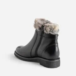 Boots noir en cuir fourré