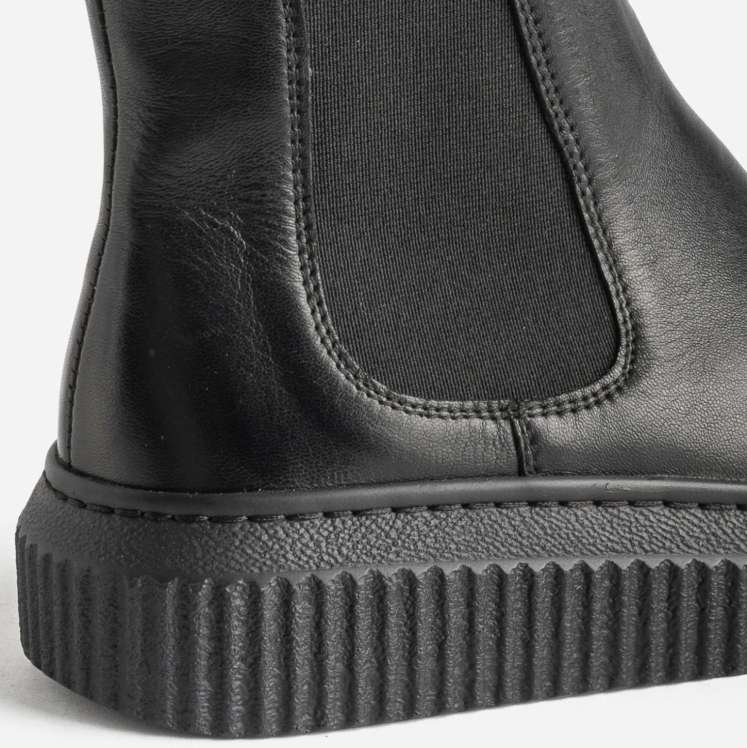 Boots noir en cuir à plateforme