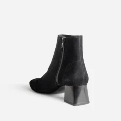 Boots noir en cuir velours