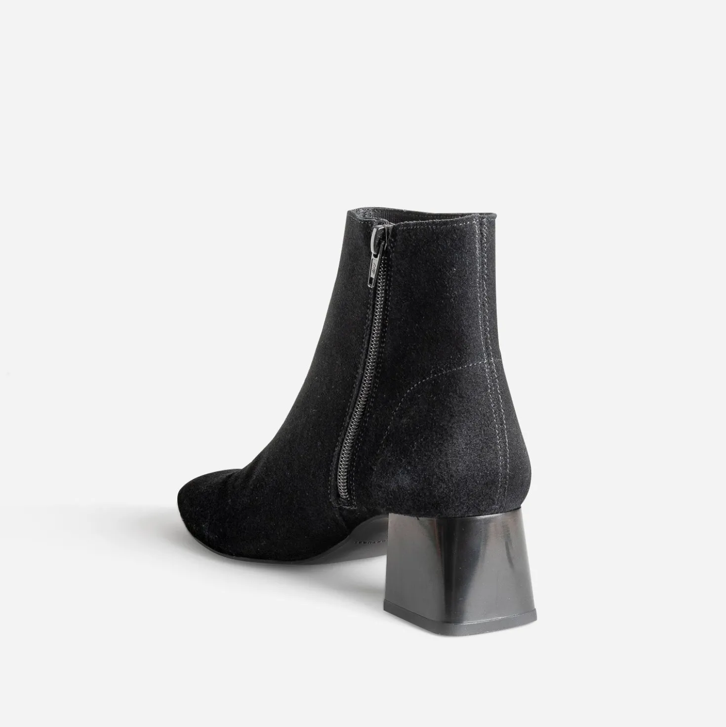 Boots noir en cuir velours