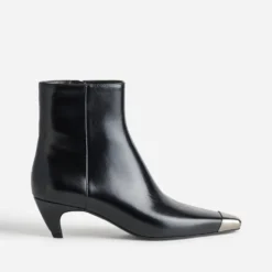 Boots à petit talon noir cuir bout métallisé