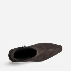 Boots talon en cuir velours chocolat