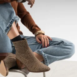 Boots à talon marron cuir velours léopard